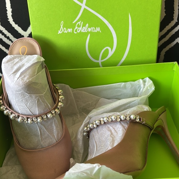 New women Sz 7.5M  evening glam  mules - Picture 8 of 17